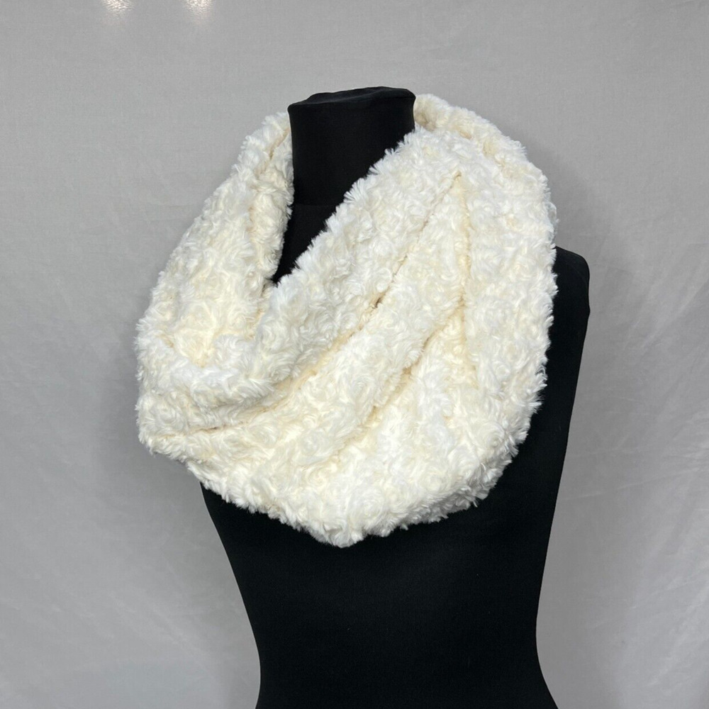 Soft Surroundings Ivory Faux Fur Wrap Scarf Neck Warmer